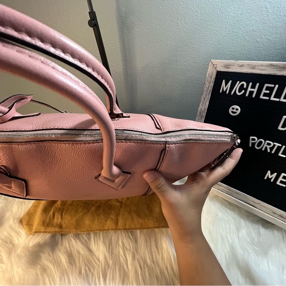 Louis vuitton soft lockit magnolia MM (well used) - Picture 14 of 15